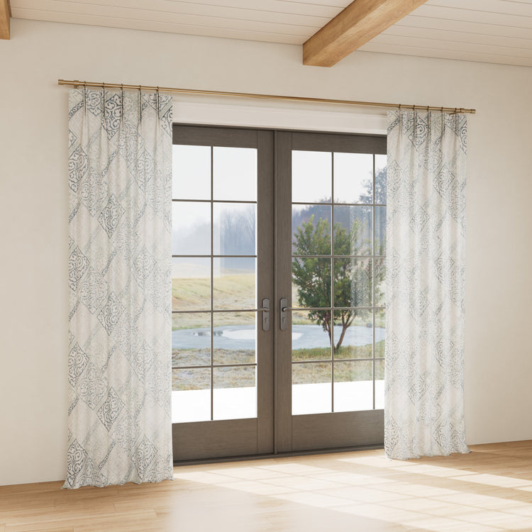 Custom curtain in Oporto 