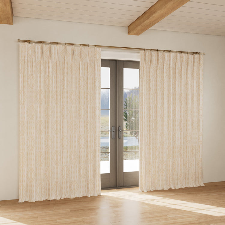 Custom curtain in Prestige